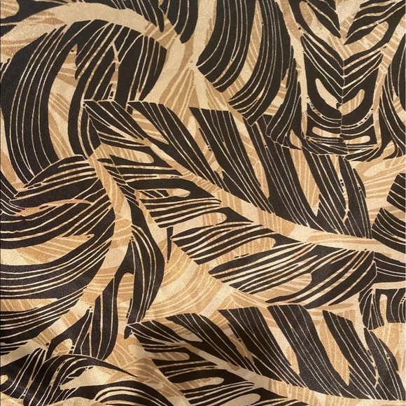 NEW STUDIO Y DRESS - Picture 3 of 5